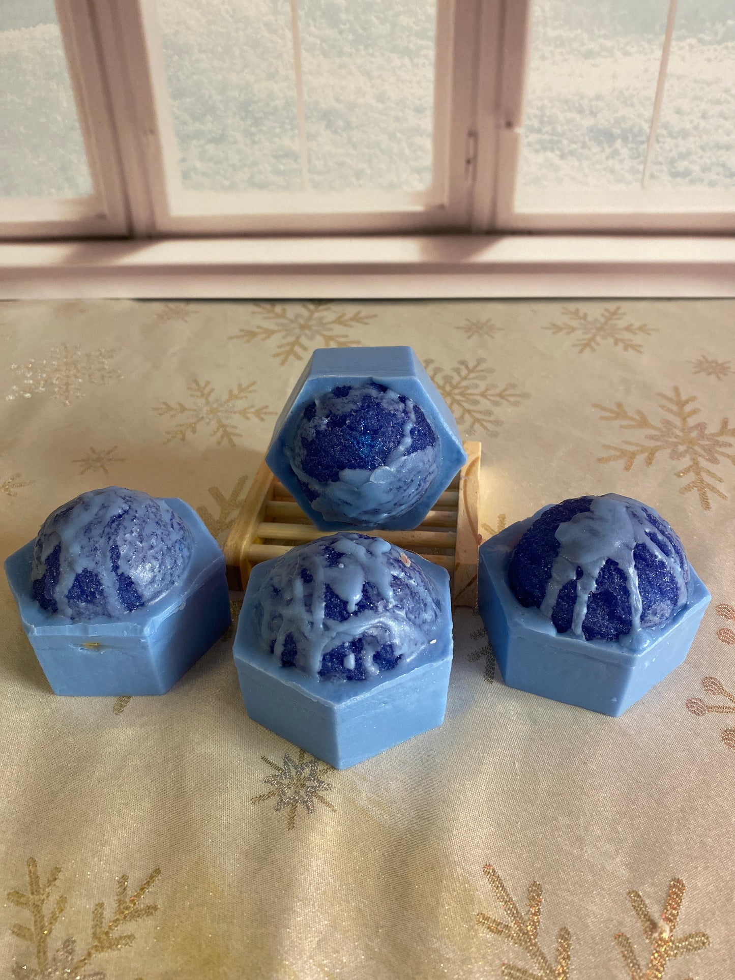 High Tide Scented Melt and Pour Soap with a Free Bamboo Soap Dish